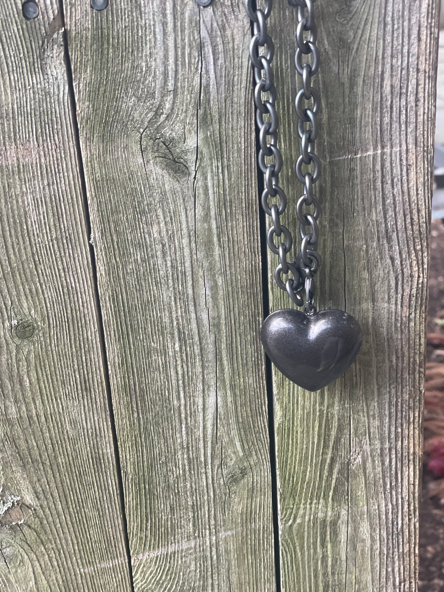 Elephant & Heart Necklace (Caviar Black)